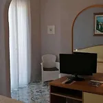 Hotel Casa Di Meglio 3*