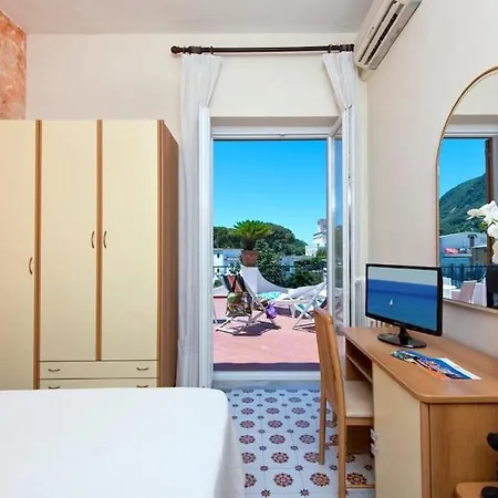 Casa Di Meglio Hotel 3*
