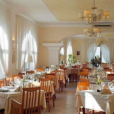 Hotel Casa Di Meglio 3*