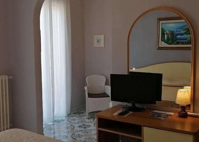 Hotel Casa Di Meglio 3*